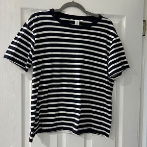H&M Short sleeve t-shirt size Medium